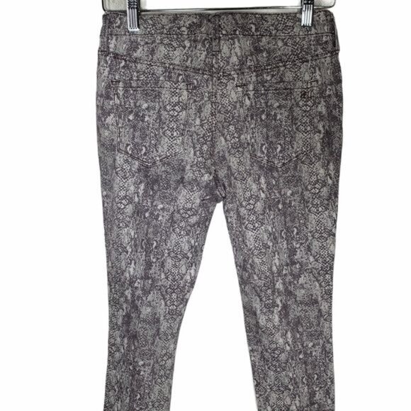 Jessica Simpson Kiss Me Super Skinny Jeans Gray Snakeskin Print Size 26 - Picture 6 of 11